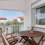 Tihana Apartment Vir